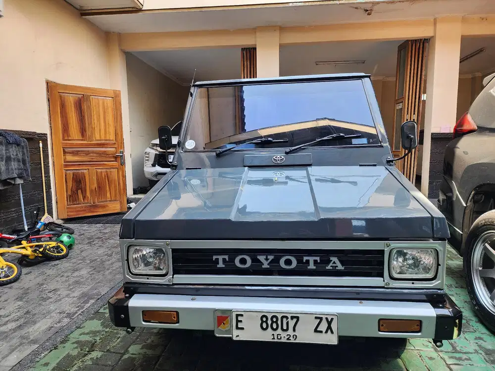 Toyota Kijang 1983 Bensin