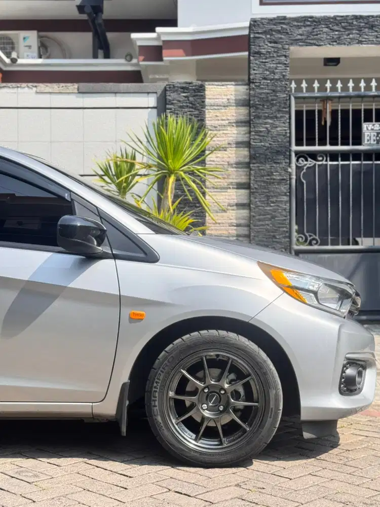 Honda Brio Satya E CVT 2021 Mint Condition Silver