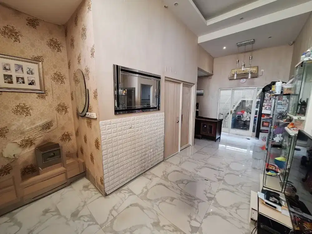 Citraland utara Bangunan Rumah 1½ Cluster Palma Classica Full Renovasi hrg 1Man
