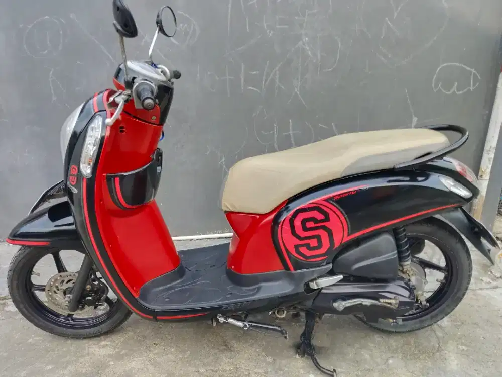 Honda Scoopy F1 tahun 2014 mesin cvt halus siap pakai