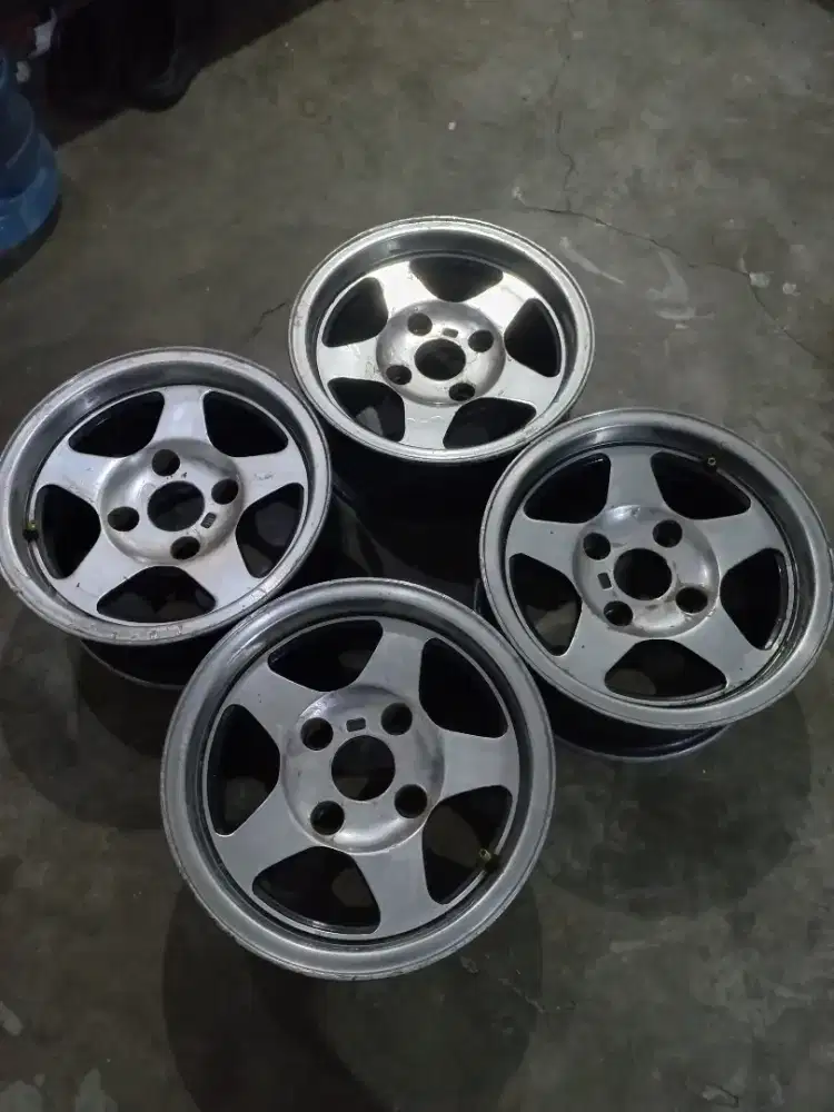 Velg spoon r13 pcd 4x114