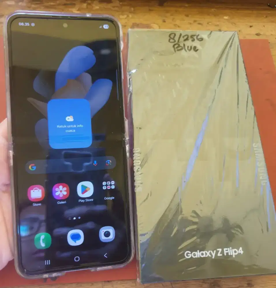 Samsung Galaxy Z Flip 4