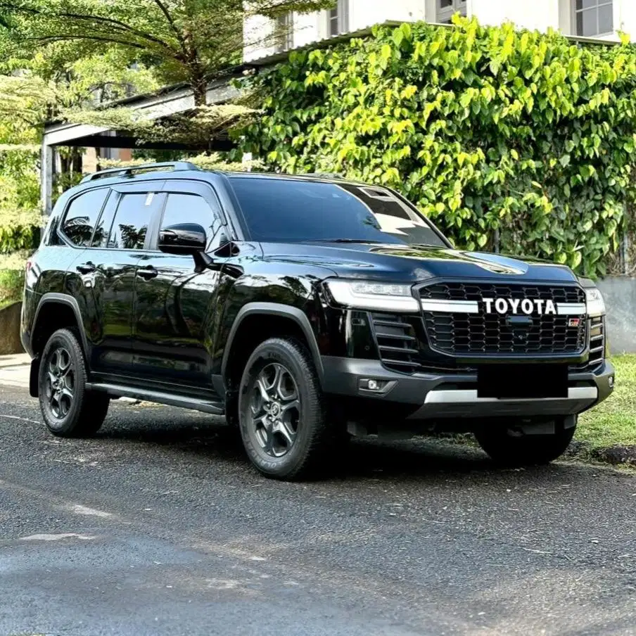 (CASH) Toyota Land Cruiser GRS 4x4 Diesel 2023