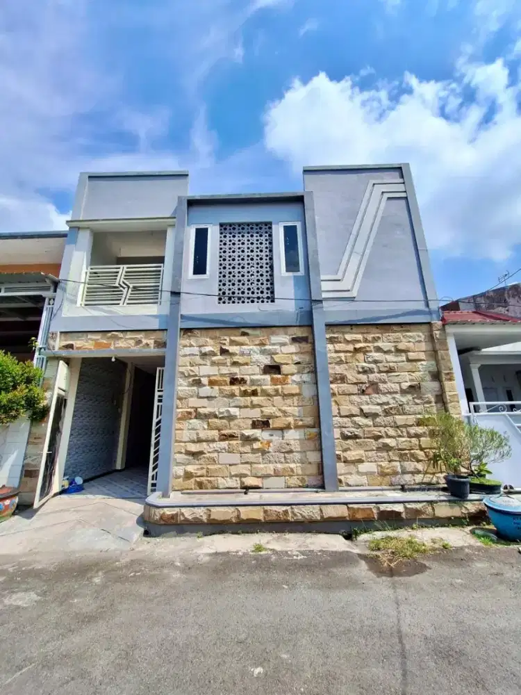 Rukost Rumah Kost 12 Kamar di Perumahan Sengkaling