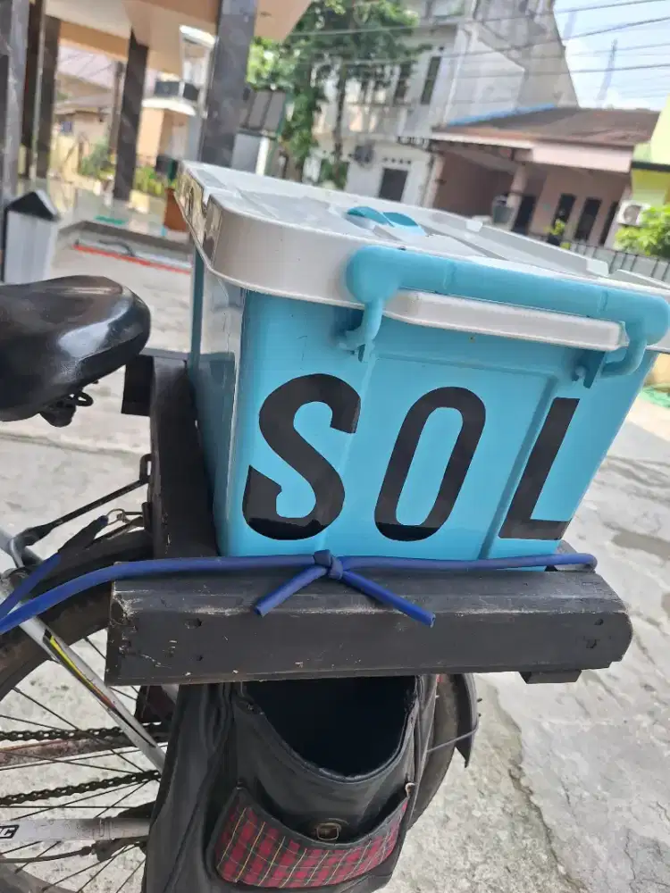 JASA SOL SEPATU SANDAL PANGGILAN