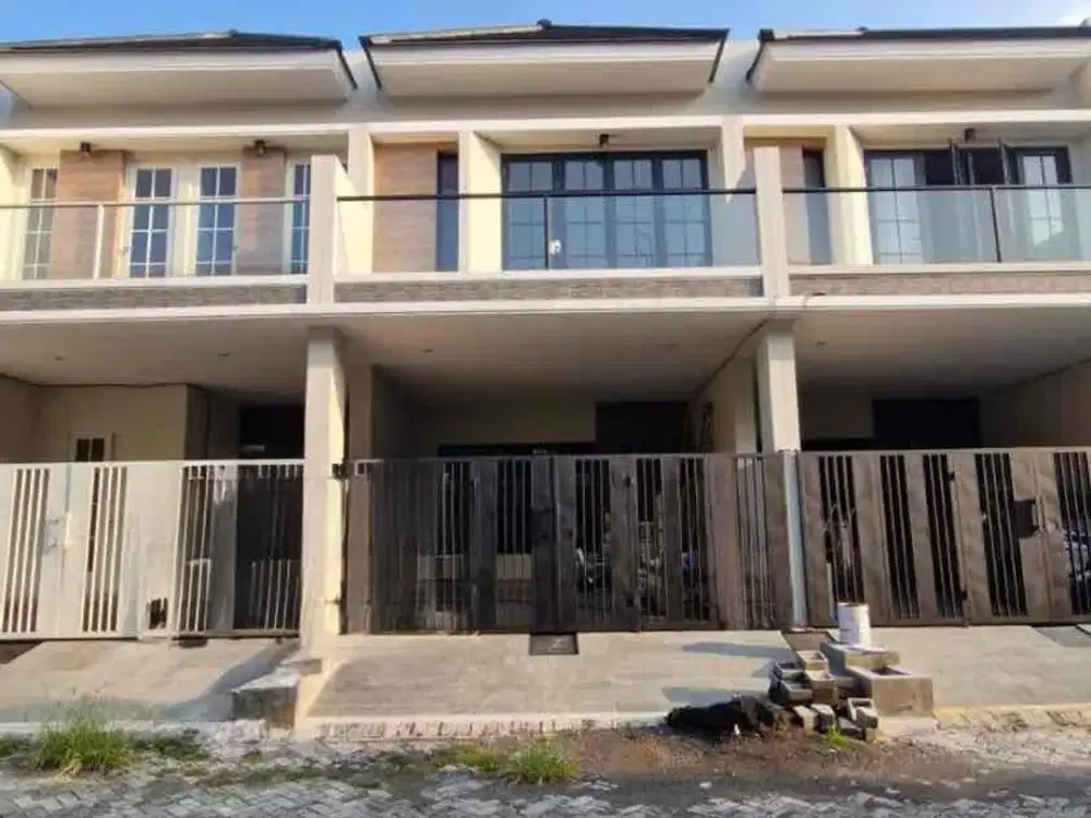 Baru Gress‼️ Jual Rumah 2 Lantai siap Huni di RUNGKUT Surabaya Dekat Raya MERR