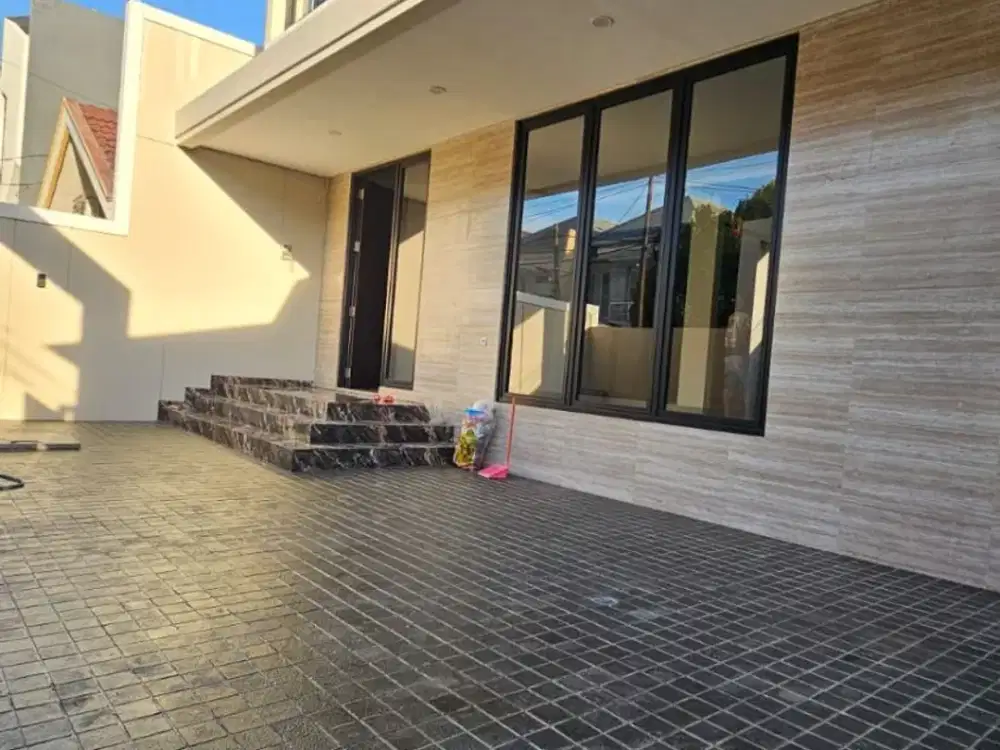 sutorejo Baru gress 2lt di Boulevard Sutorejo