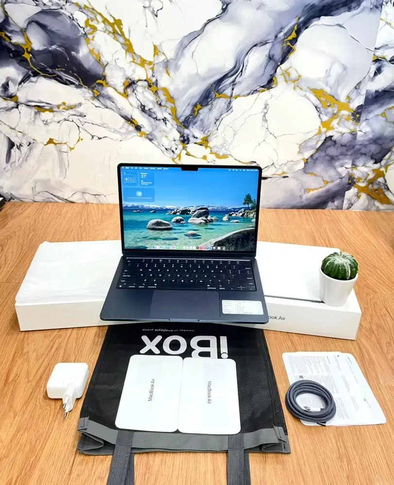 Macbook Air Retina 2022