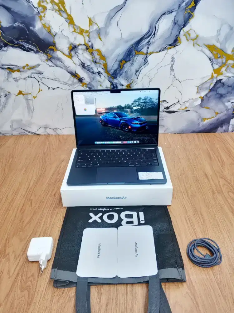 MacBook Air Retina 13inch 2022 M2 / 8 GB / 256 GB MidNight