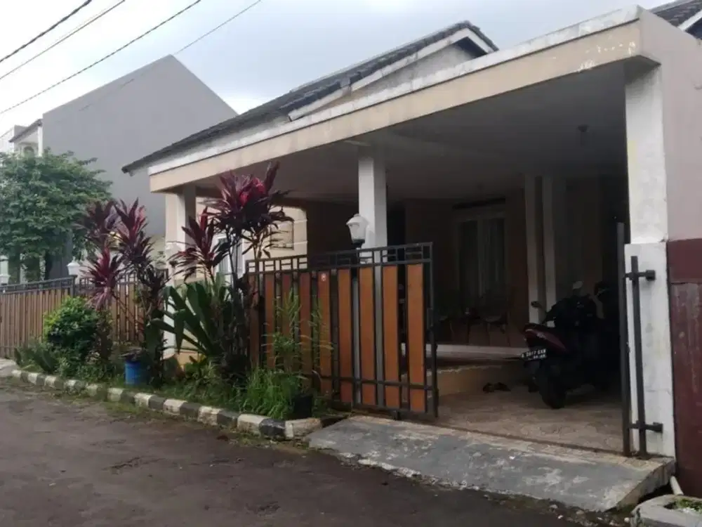 Dijual Rumah Hook Siap huni Lokasi kecamatan Cibinong Bogor