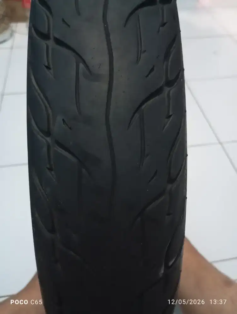 Ban tubeless UK ring 14 90/90