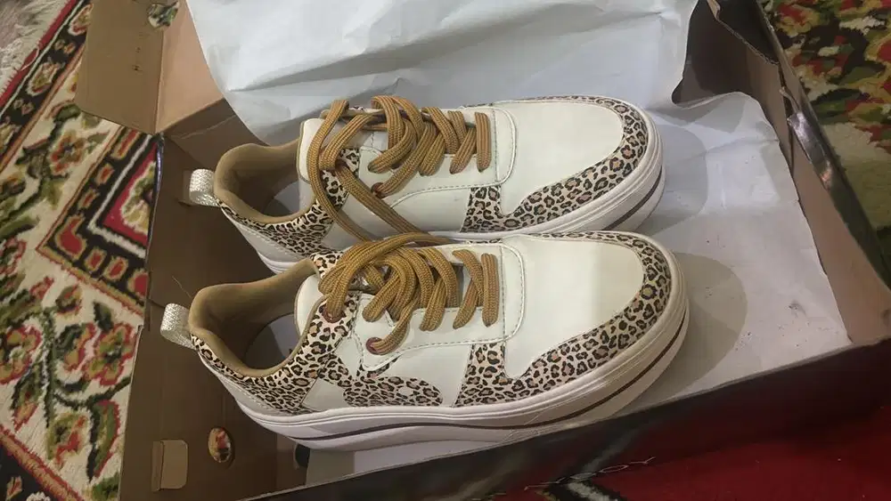 Sepatu Merk Playboy original