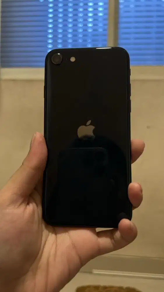 Iphone se  all provider