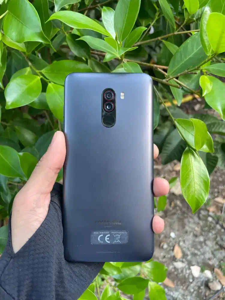 PocoPhone F1 6/64GB Flagship