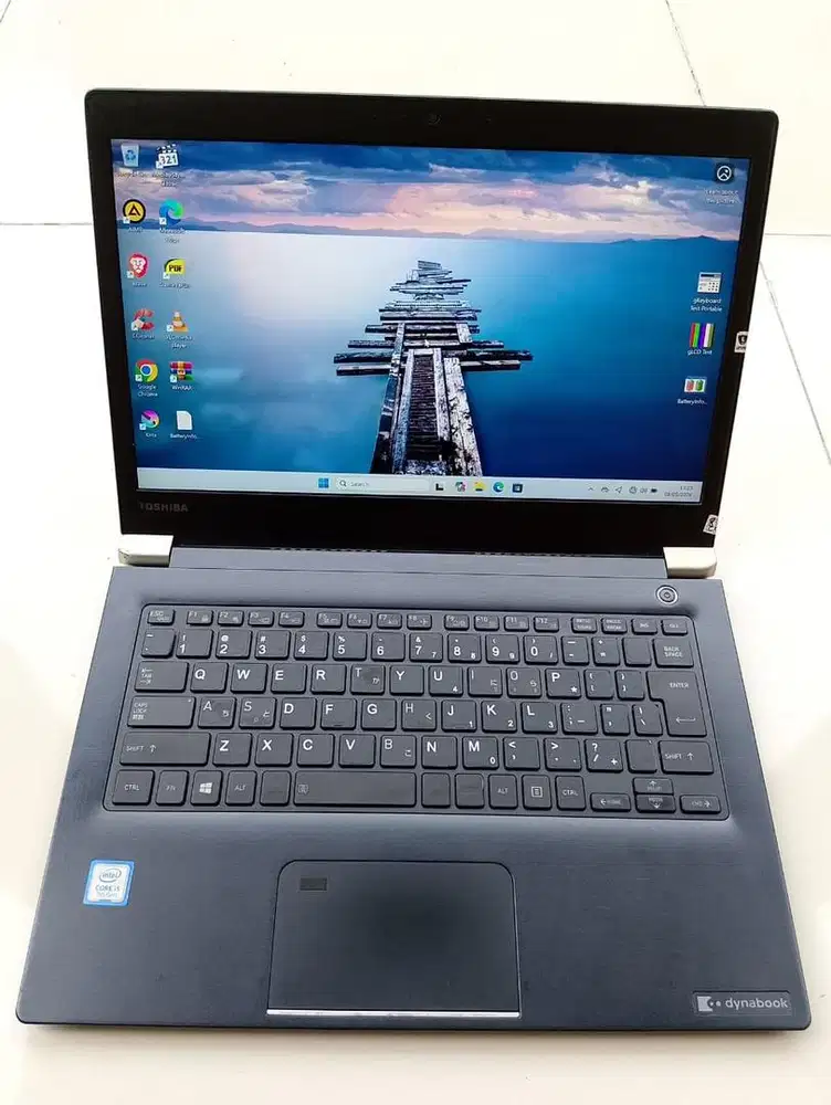 Toshiba Portege U36j Berat 450gram  Core i5 Gen7 Ram 8gb  Ssd 128