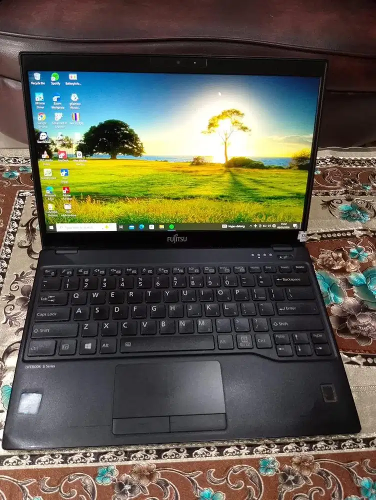 Fujitsu Lifebook U939 Core i7 Gen8 Ram 8gb  Ssd 512gb