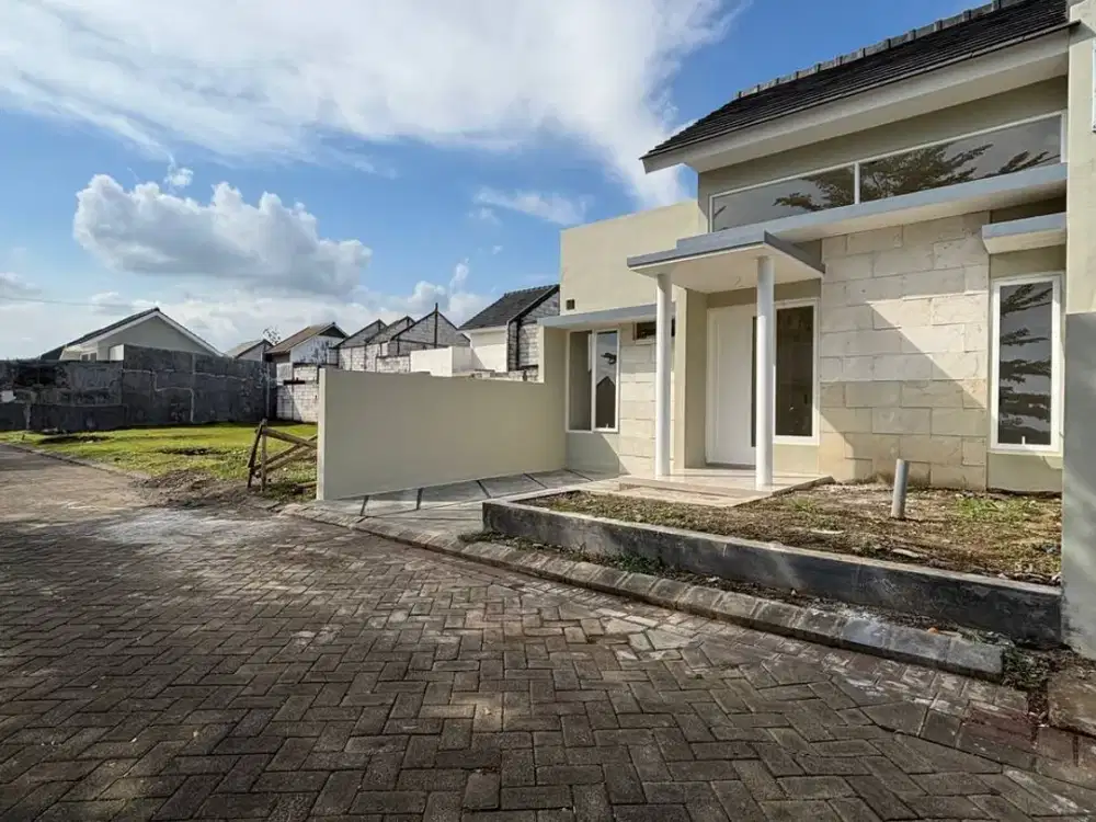 RUMAH 300 JUTAAN LOKASI DEKAT UNIVERSITAS BINUS