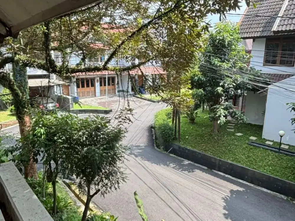 Langka Rumah siap huni kokoh dekat ITB Unpad Unikom Dipatiukur Tubagus ismail Bandung Kota