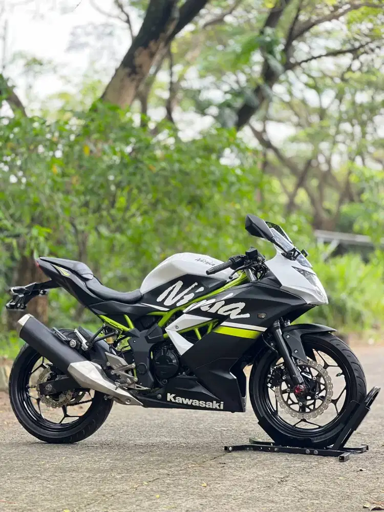 KAWASAKI NINJA 250 MONO SL 2019 PUTIH KM 5K PAJAK ON SIAP NGEBUT