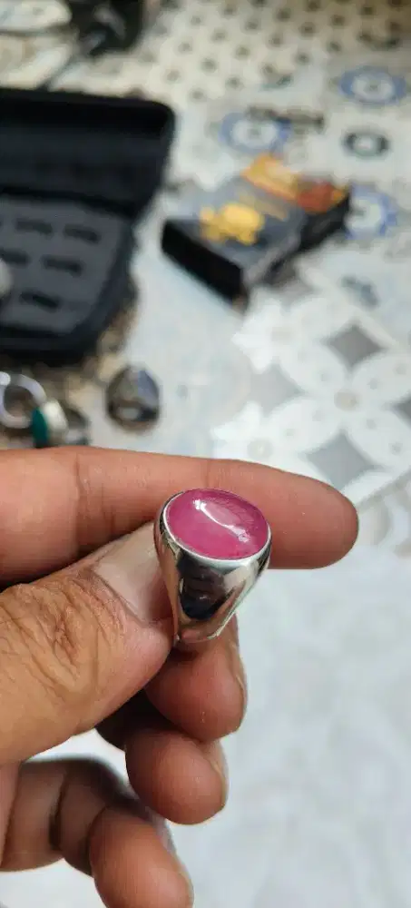 batu permata ruby