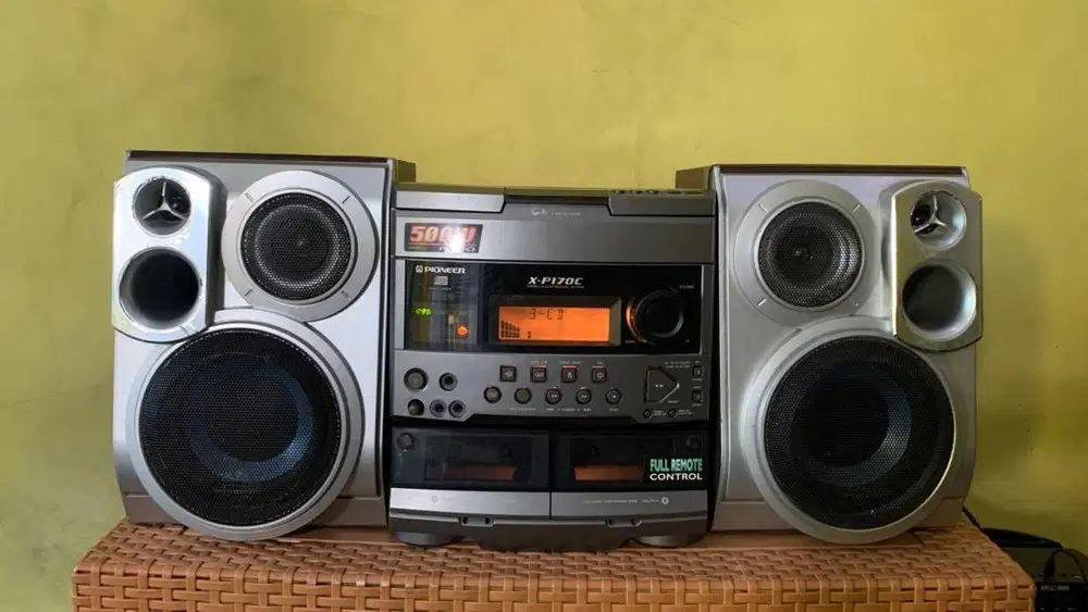 Radio compo pioneer