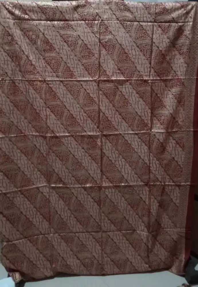Batik tulis sutera tinta prodo emas