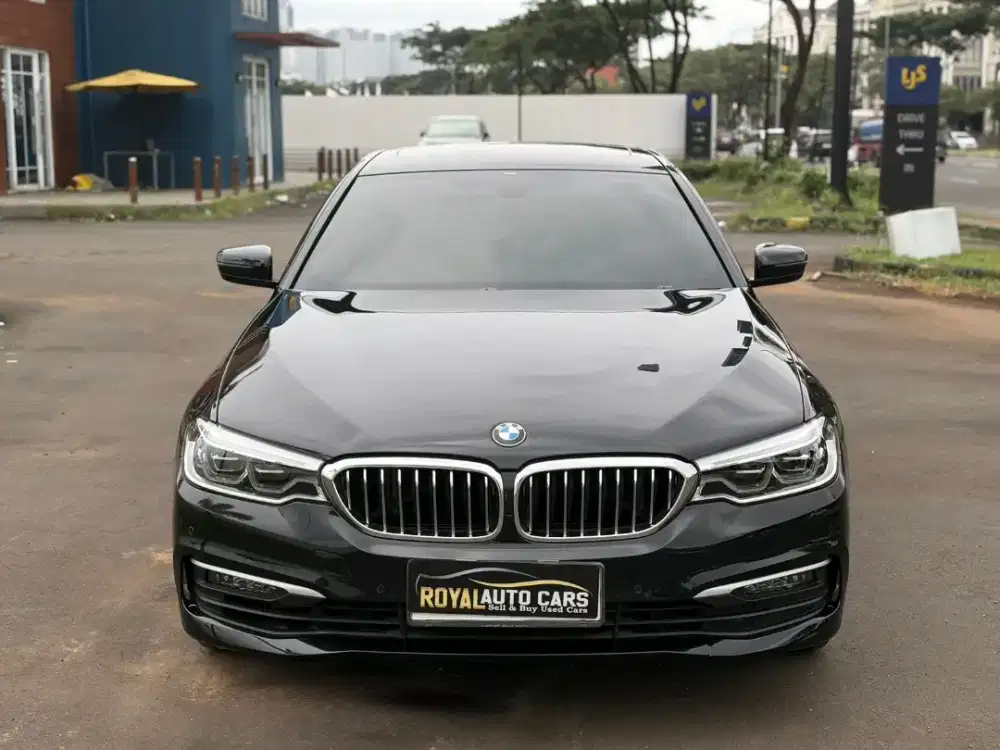 BMW 520i G30 Luxury A/T 2020