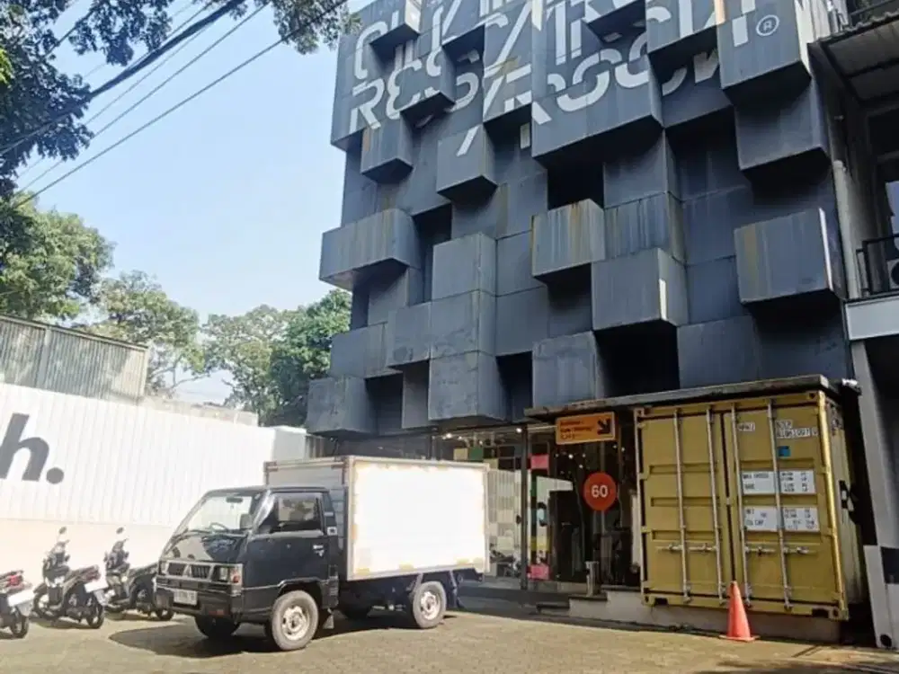 Ruko Komersial Lokasi Premium Dago / Riau Bandung