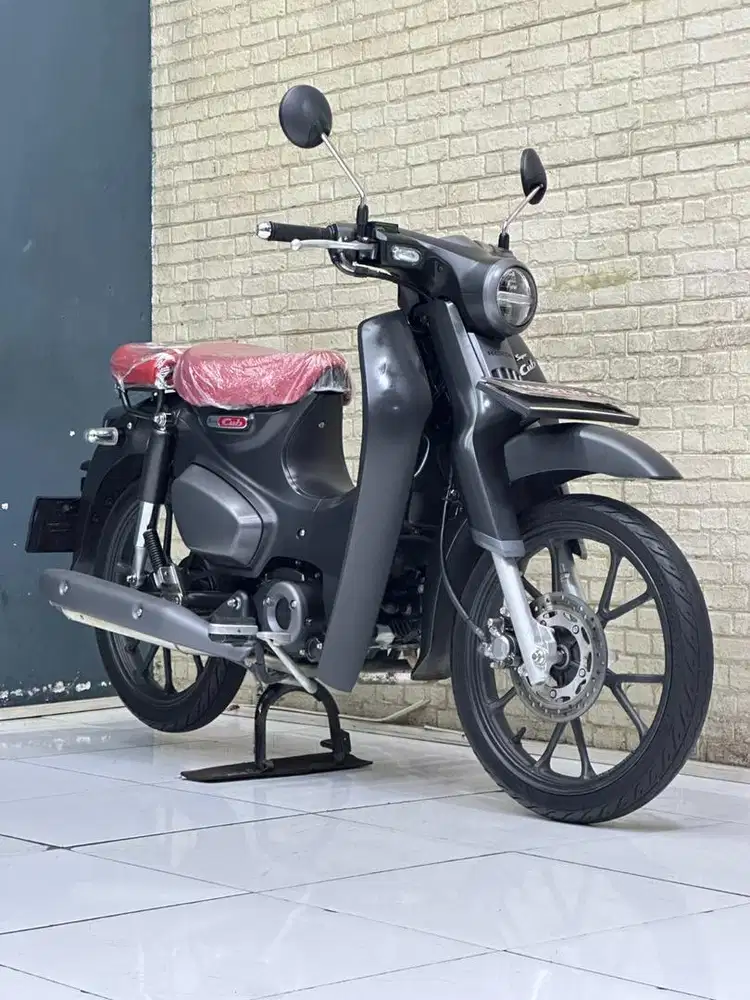 Classic berkelas ! HONDA SUPERCUB 2023 - Wulan mustika
