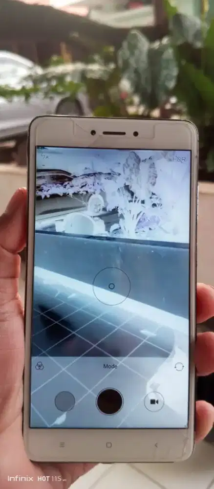 Redmi not 4.  4/64. Mnus lyar item putih SMa rtak dikit