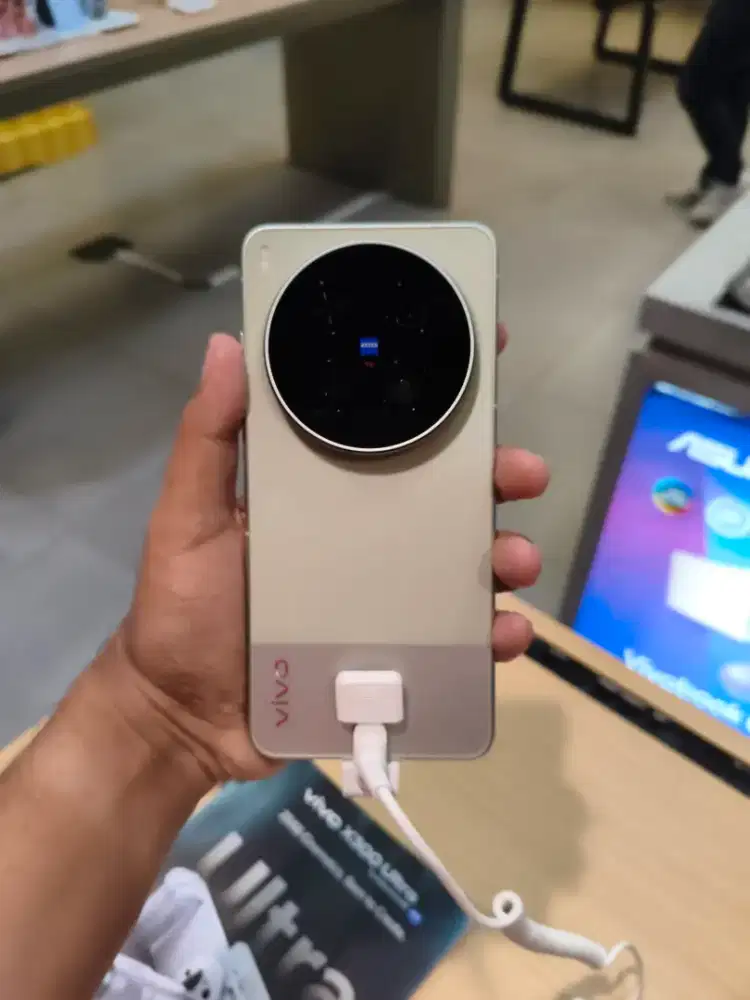 [Bunga Bisa 0%] Vivo X300 Ultra, Gratis Hingga 2x Cicilan