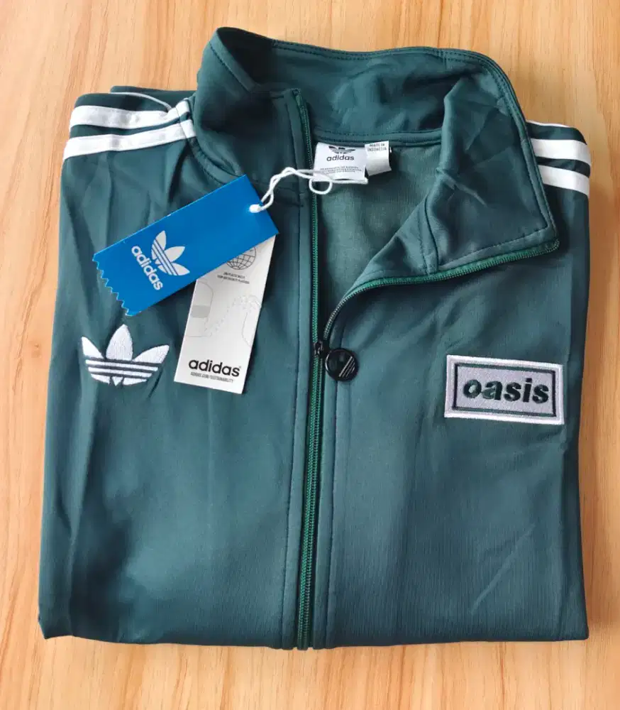 Jaket Adidas oasis SizeL