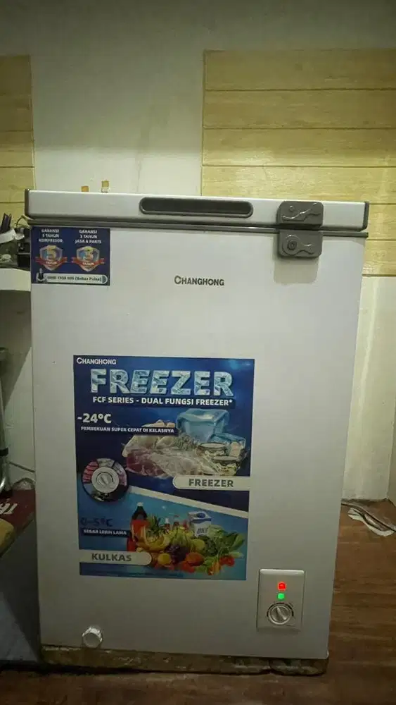 Changhong Chest Freezer FCF136DW 100 Liter (Fast Freezing) - WHITE