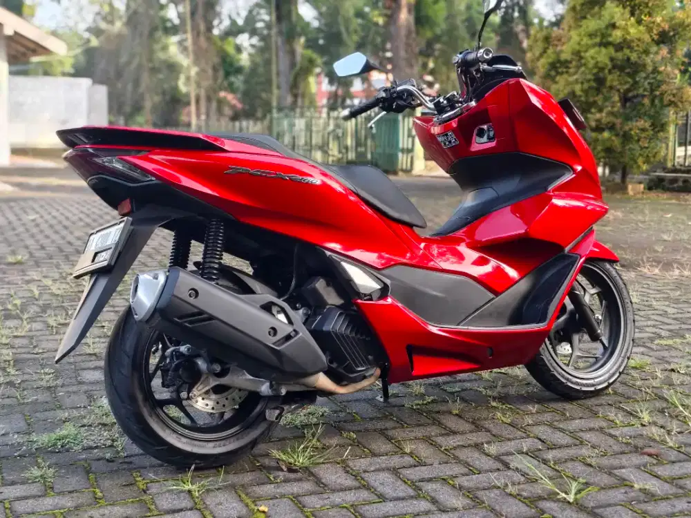 PCX 160 CBS Merah Glossy Istimewa