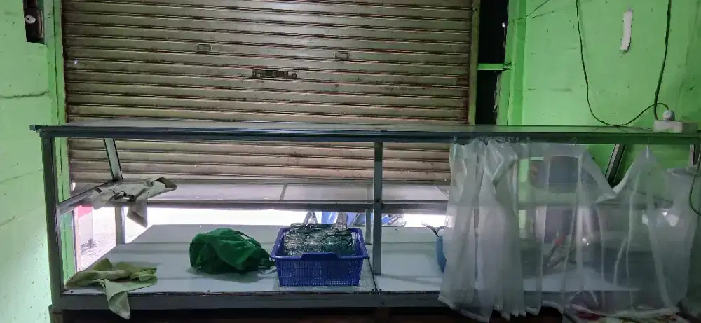 Etalase warteg + meja