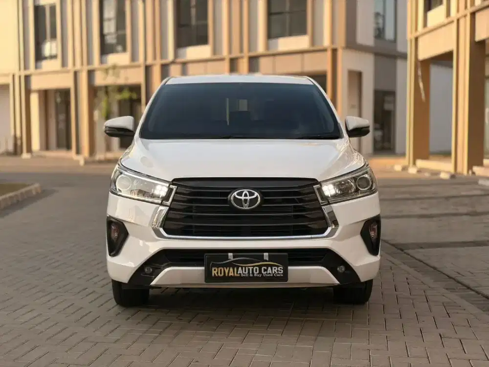 Toyota Innova Reborn 2.4 V A/T 2021