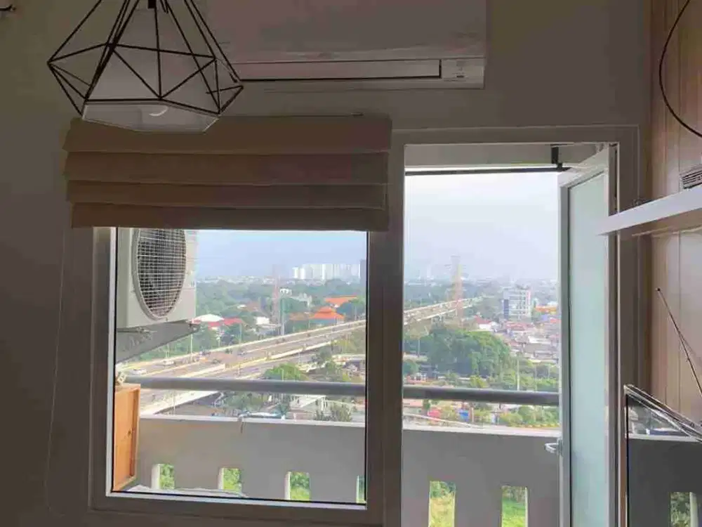 Sewa Murah Green Pramuka 2BR: Furnished Lengkap, Free IPL.