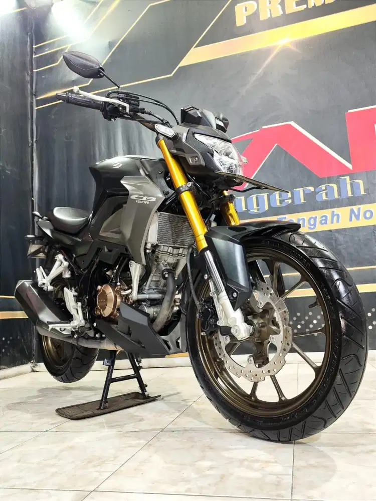 Super keren Honda New CB 150 R SE STREETFIRE TH 2021 odo 15rb