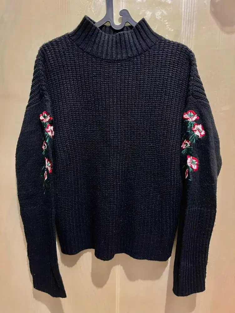 Sweater Rajut Kepang preloved