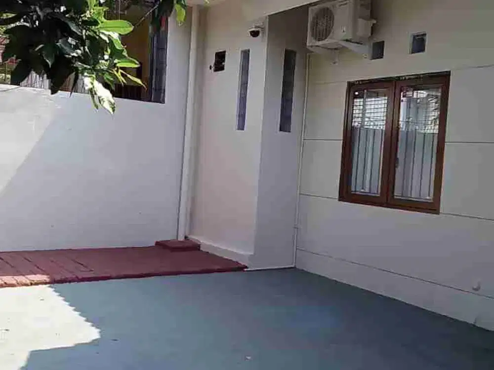 Rumah Luas 200m di Kencana Loka BSD Serpong Tangsel