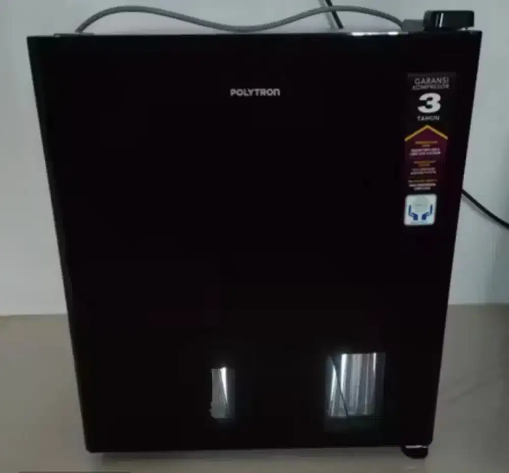 KULKAS POLYTRON