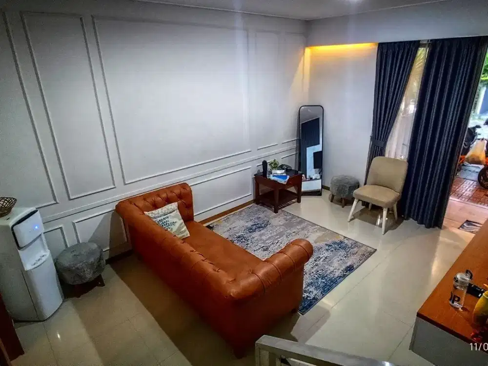 DISEWAKAN RUMAH SIAP HUNI 2,5 LANTAI FURNISH DI KOMPLEK BALI GARDEN CITY VIEW AWILIGAR BANDUNG
