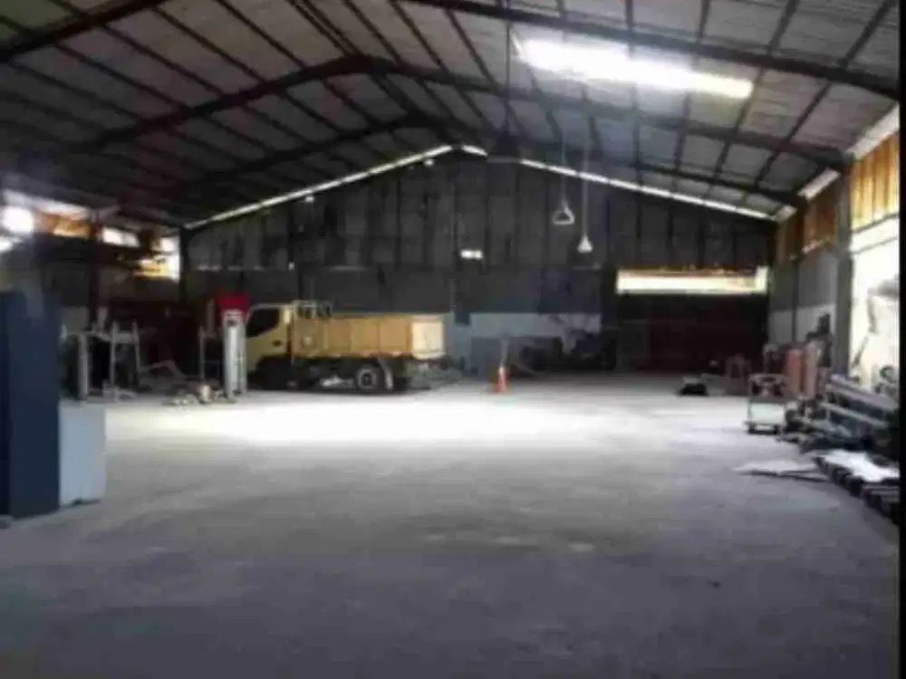 Di jual Gudang dan kantor siap pakai strategis
