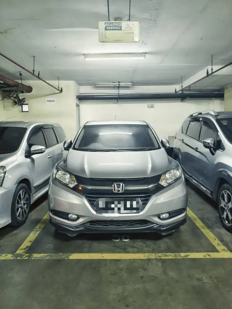 HR-V E CVT 2017 kondisi perfect