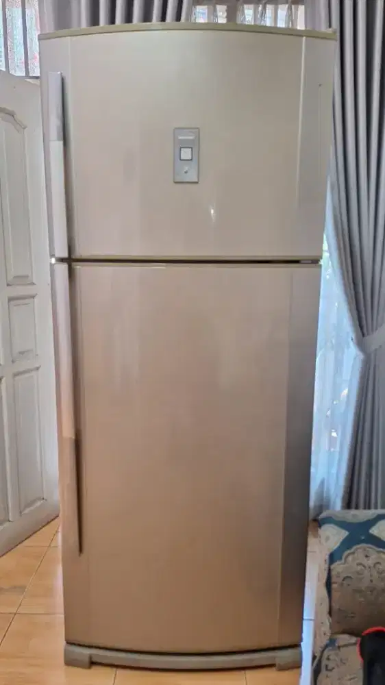 Kulkas 2 pintu SHARP