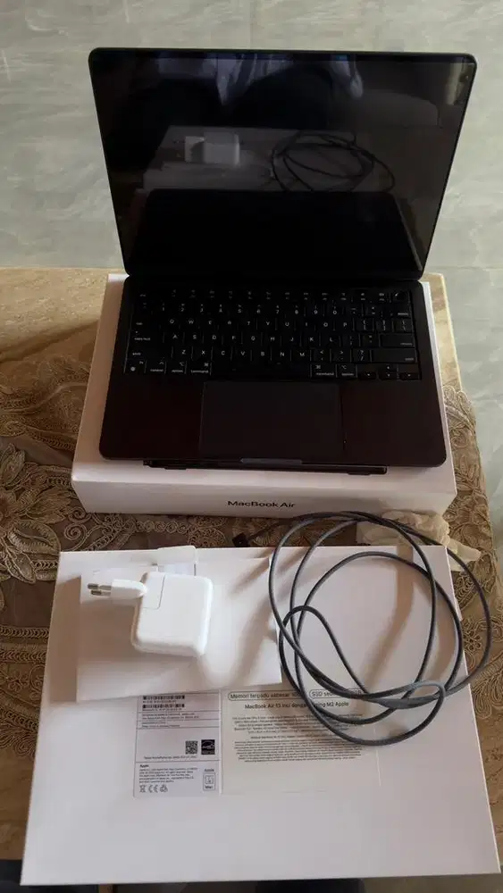 MacBook Air M2 Midnight 16GB/256GB Battery 100% Fullset