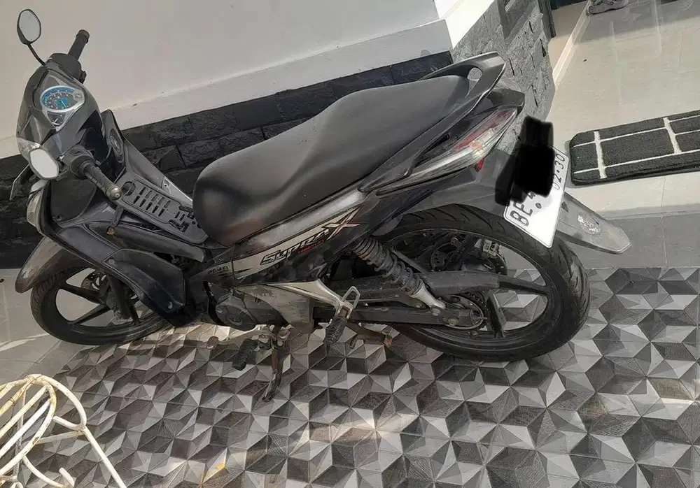 Dijual motor supra x 125 Helm in tahun 2013