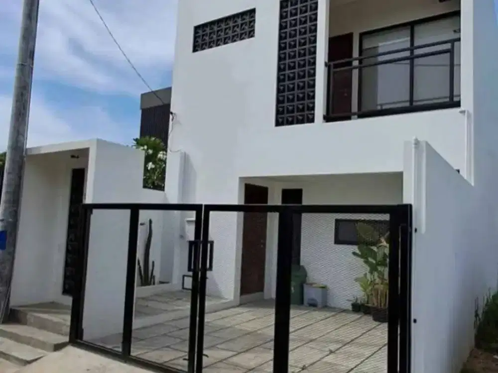 VILLA 2 LANTAI DI AREA JL TUMBAK BAYUH PERERENAN CANGGU
