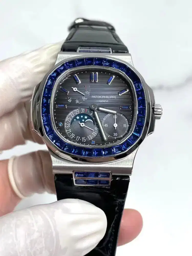 NEW LIMITED EDITION PATEK PHILIPPE NAUTILUS MOONPHASE