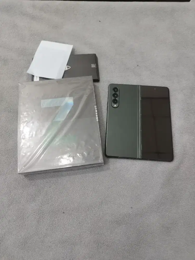 Samsung Z fold 3 12/256gb
